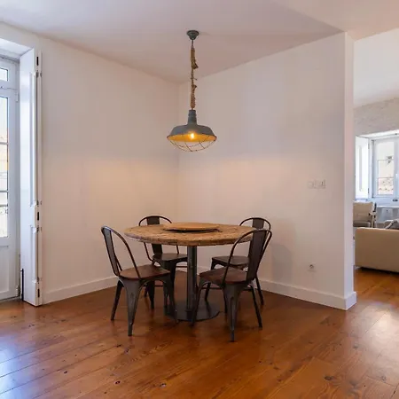 Charming 3bdr Duplex In Center By Lovelystay Διαμέρισμα *