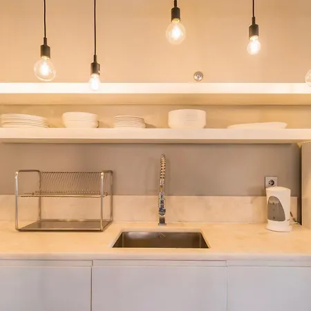 Charming 3bdr Duplex In Center By Lovelystay Διαμέρισμα *