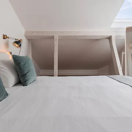 Διαμέρισμα Charming 3bdr Duplex In Center By Lovelystay