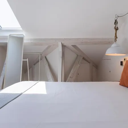 Charming 3bdr Duplex In Center By Lovelystay * Lissabon
