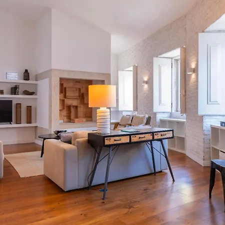 Charming 3bdr Duplex In Center By Lovelystay Apartment Lisbon