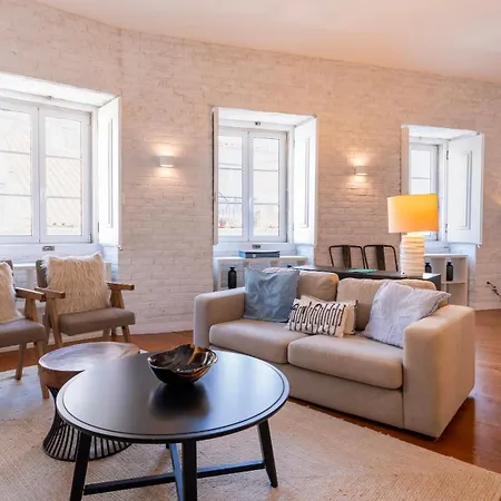 Charming 3bdr Duplex In Center By Lovelystay Apartment Lisbon