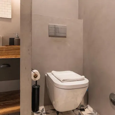 Charming 3bdr Duplex In Center By Lovelystay Lisbon
