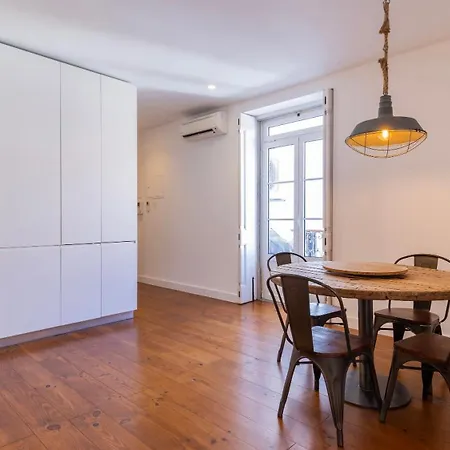 アパート Charming 3bdr Duplex In Center By Lovelystay