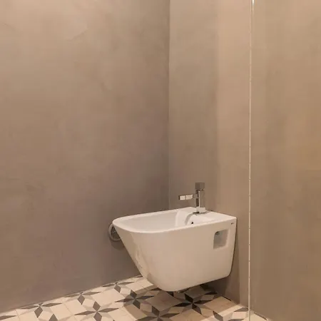 Charming 3bdr Duplex In Center By Lovelystay Apartmán